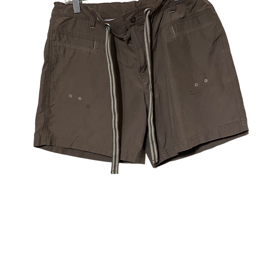 Columbia Women’s Shorts Brown Khaki Drawstring Waist Grommets Many Pockets Retro